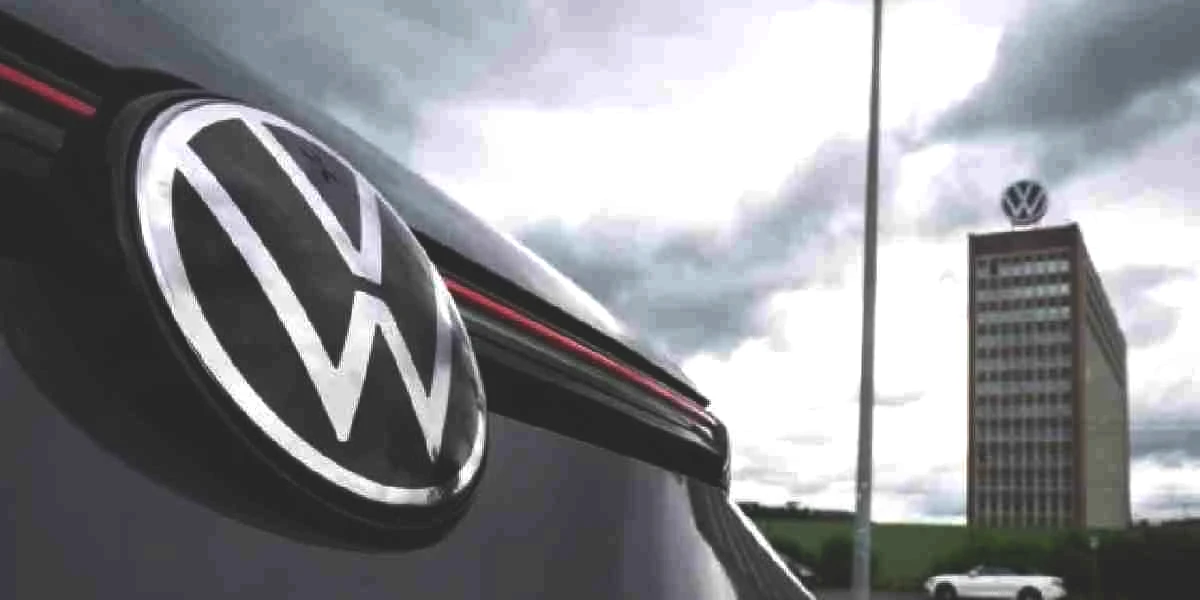 Otomotiv devi Volkswagen'e büyük şok! 87 yıl sonra bir ilk: Fabrikanın kapısına kilit vuruyor