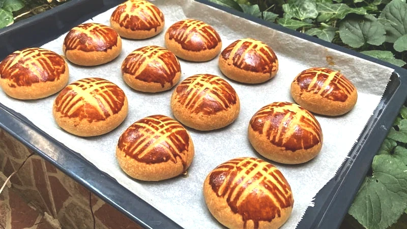 pastane-lezzetinde-karakoy-pogacasi-tarifi.jpg